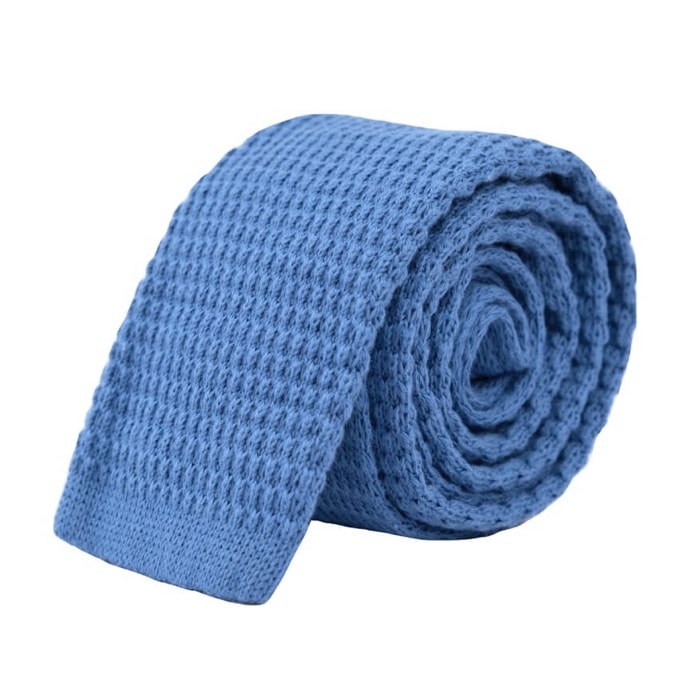 Corbata lisa color azul claro